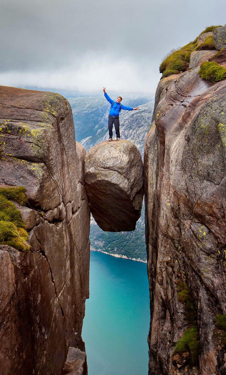 30 Death-Defying Photos That Will Make Your Heart Skip A Beat