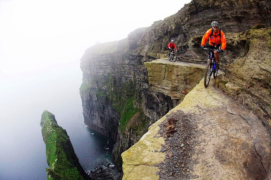 30 Death-Defying Photos That Will Make Your Heart Skip A Beat