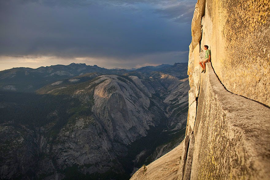 30 Death-Defying Photos That Will Make Your Heart Skip A Beat