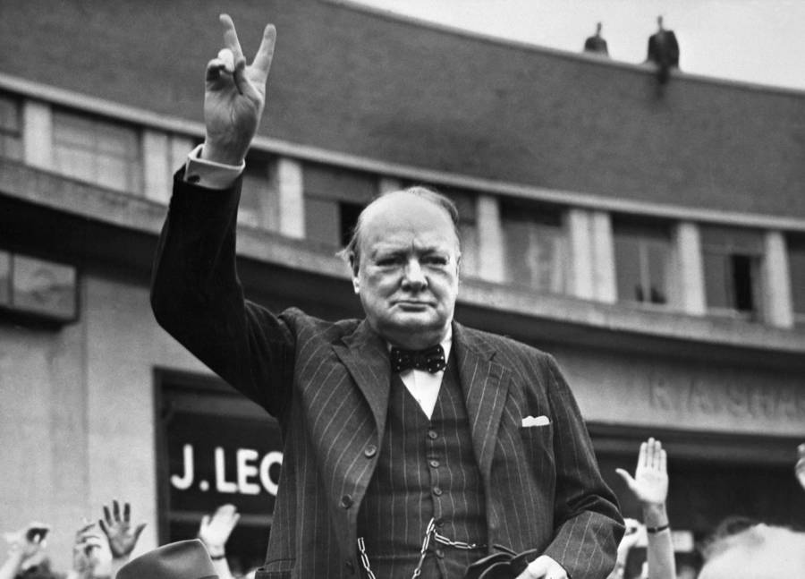 Churchill Victory Sign