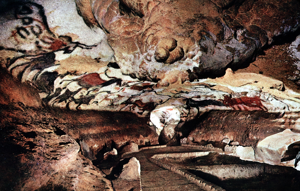 lascaux caves, france, restricted areas